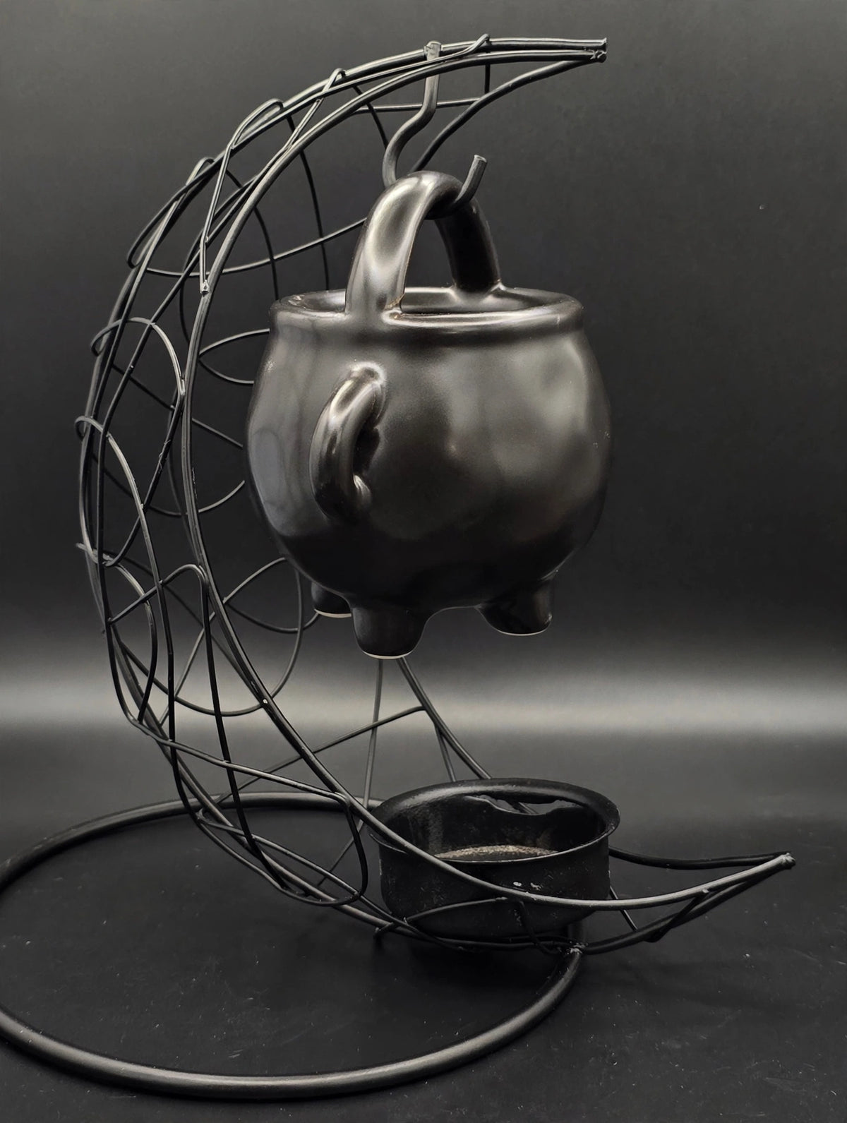 The Lunar Cauldron / Le chaudron Lunaire